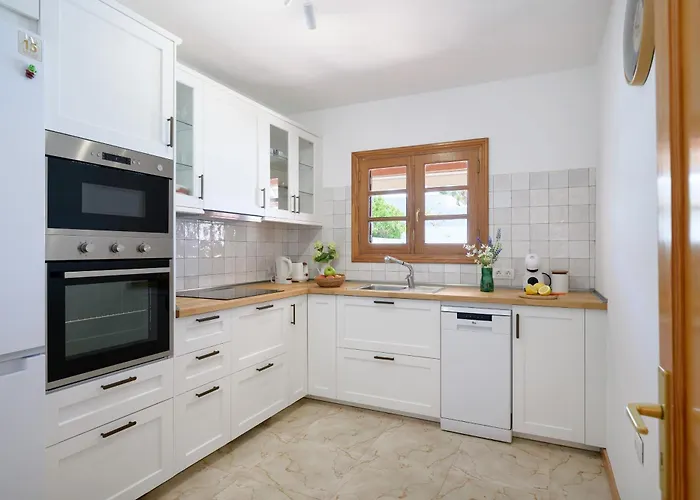 Vila Eric With A Private Stunning Heated Pool Puerto del Carmen (Lanzarote)