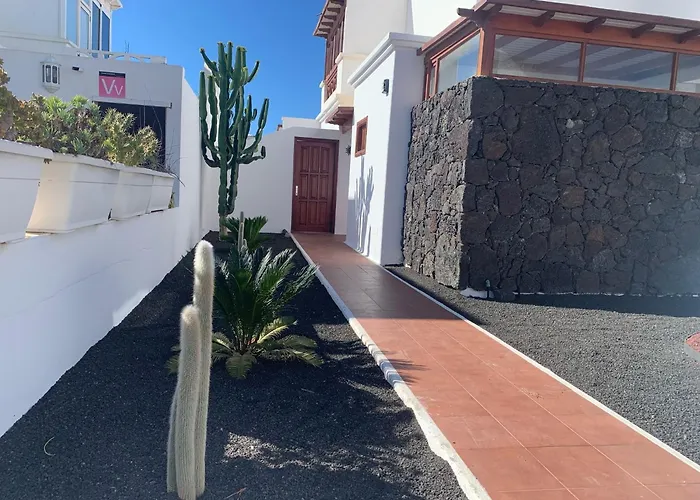 Eric With A Private Stunning Heated Pool Vila Puerto del Carmen (Lanzarote)