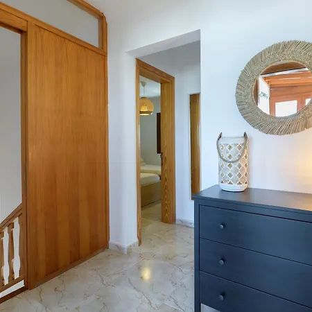 Βίλα Eric With A Private Stunning Heated Pool *